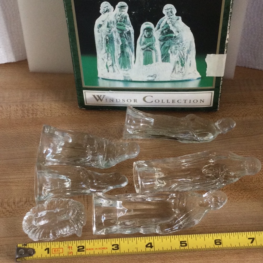 New 6Piece Clear Glass Nativity Set